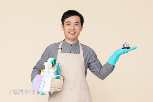 男性家政保洁与健身服务 现代生活的效率与健康新选择